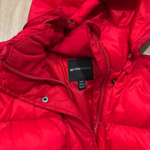 Beyond Yoga Big Cozy Hooded Puffer Jacket Ruby Red S Small $198 - Picture 2 of 4